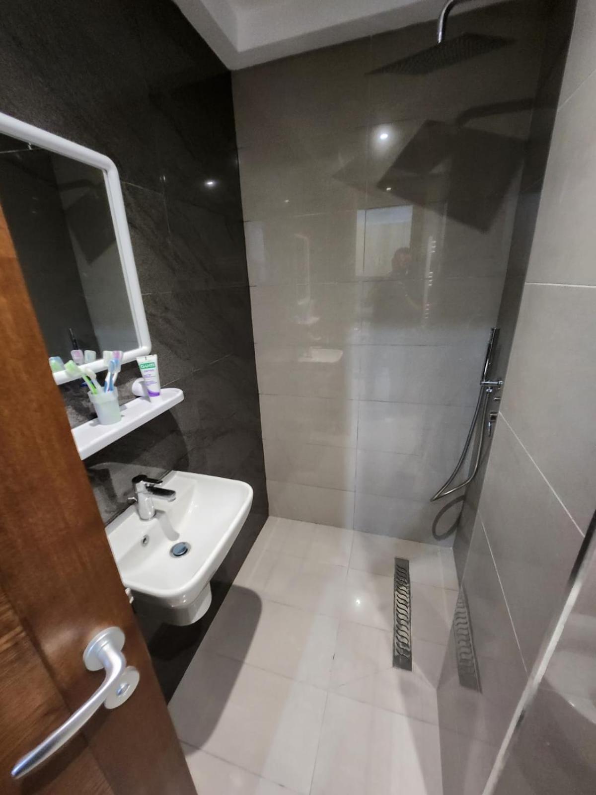 Elegant S1 Meuble Garde A Ariana -Tunis Lägenhet Exteriör bild