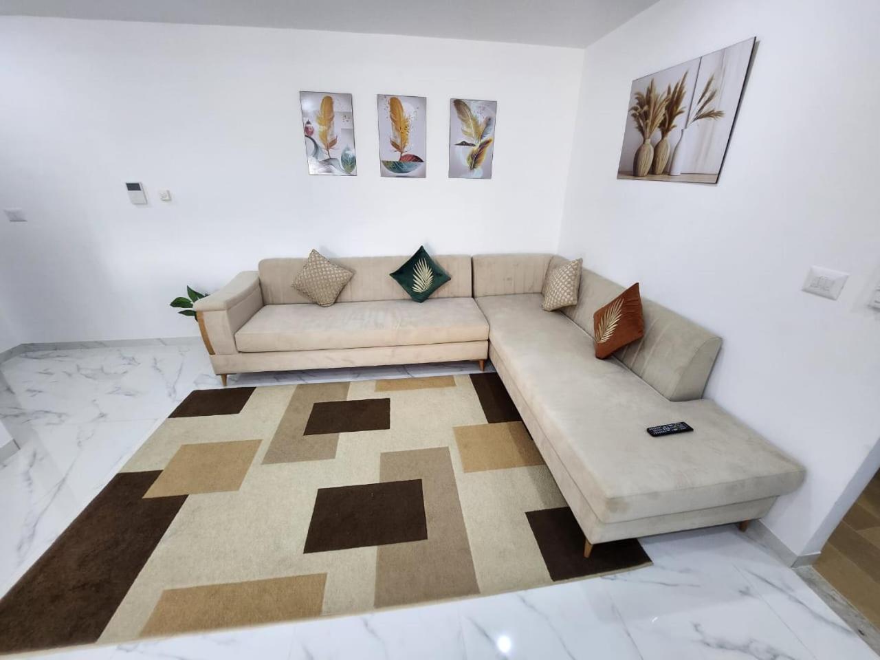 Elegant S1 Meuble Garde A Ariana -Tunis Lägenhet Exteriör bild